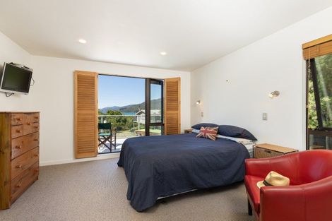 Photo of property in 1 Okiwa Place, Anakiwa, Picton, 7281