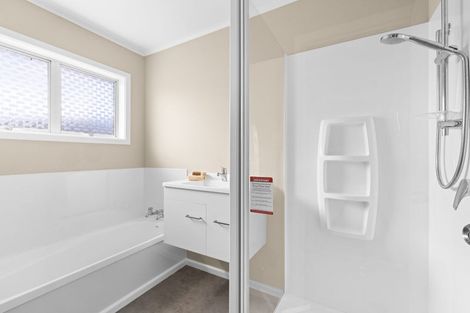 Photo of property in 19 Mangarau Crescent, Havelock North, 4130