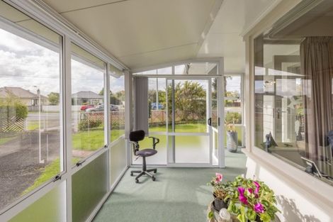 Photo of property in 628/628a Queen Street East, Levin, 5510