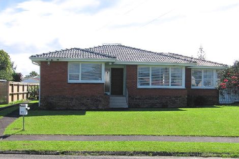 Photo of property in 71 Dale Crescent, Pakuranga, Auckland, 2010