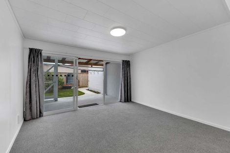 Photo of property in 2/20 Darnell Street, Fitzroy, New Plymouth, 4312