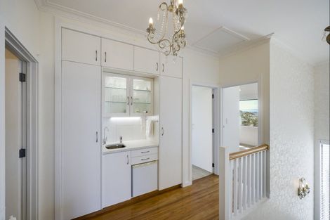 Photo of property in 125 Thompson Road, Bluff Hill, Napier, 4110