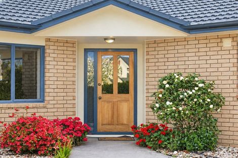 Photo of property in 1 Roderick Place, Rototuna, Hamilton, 3210
