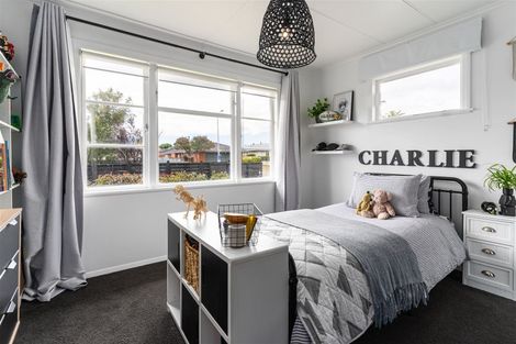 Photo of property in 6 Newhaven Place, Roslyn, Palmerston North, 4414