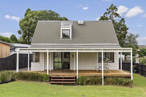 Photo of property in 2/9 Wharf Road, Te Atatu Peninsula, Auckland, 0610