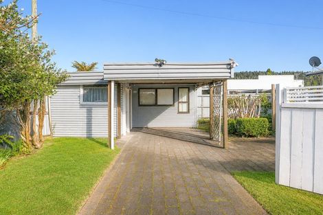 Photo of property in 23a Kawaha Point Road, Fairy Springs, Rotorua, 3015