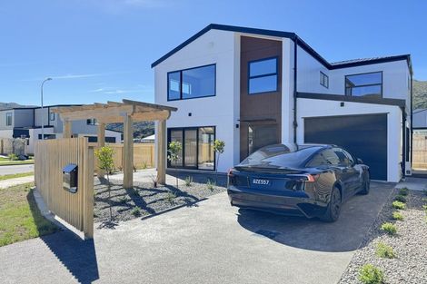 Photo of property in 15 Te Ara O Toroa, Wainuiomata, Lower Hutt, 5014