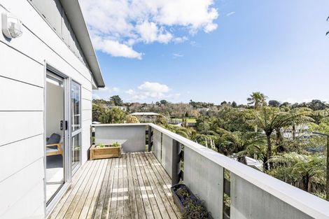 Photo of property in 5 Jensen Place, Frankleigh Park, New Plymouth, 4310