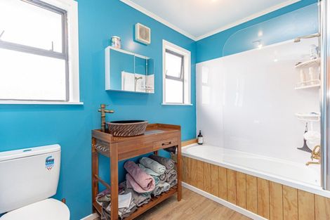 Photo of property in 74 Matai Street, Castlecliff, Whanganui, 4501