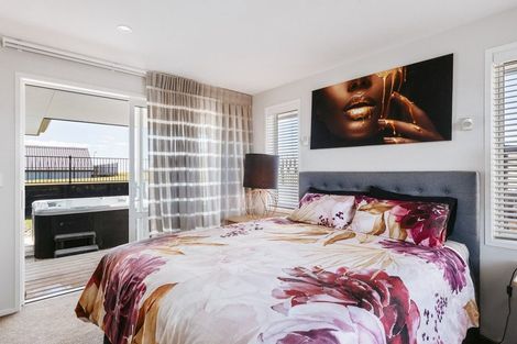 Photo of property in 30 Ridge Drive, Omokoroa, 3114