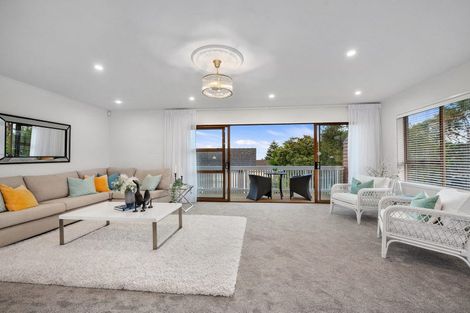 Photo of property in 68 Weatherly Road, Torbay, Auckland, 0630