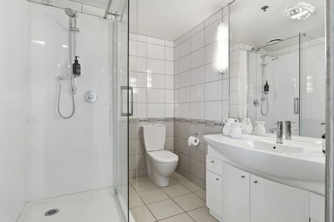 Photo of property in 1/6d Durham Street, Tauranga, 3110