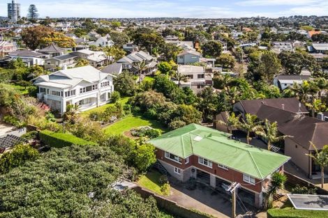 Photo of property in 7 Audrey Road, Takapuna, Auckland, 0620