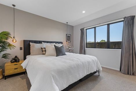 Photo of property in 60 Cyrus Street, Whalers Gate, New Plymouth, 4310