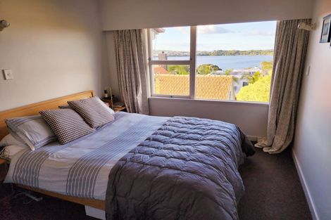 Photo of property in 1/29 Pupuke Road, Takapuna, Auckland, 0622