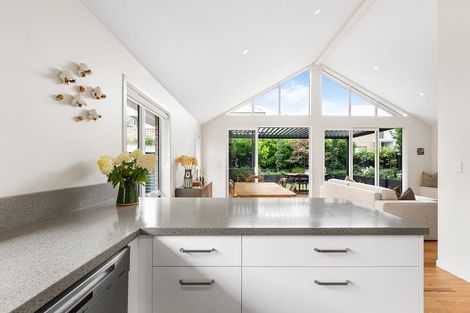 Photo of property in 4 Riverview Terrace, Fairfield, Hamilton, 3214