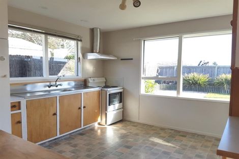 Photo of property in 2/31 Lamorna Road, Parklands, Christchurch, 8083