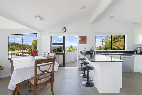 Photo of property in 1042 Whangaparaoa Road, Tindalls Beach, Whangaparaoa, 0930