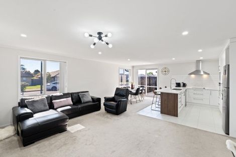 Photo of property in 4 Captain Mitchell Drive, Opaheke, Papakura, 2113