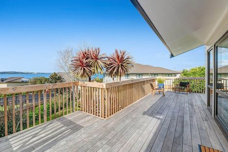 Photo of property in 18 Hinemoa Place, Snells Beach, 0920