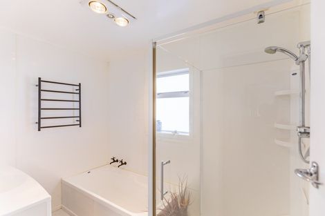 Photo of property in 65 Great North Road, Waipawa, 4210