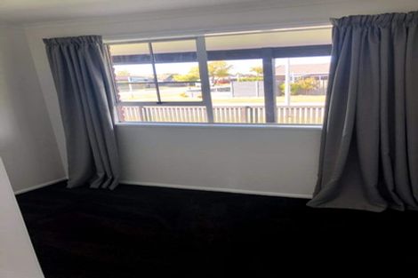 Photo of property in 2 Branksome Place, Parklands, Christchurch, 8083