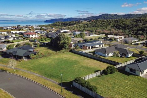 Photo of property in 68 Montgomery Crescent, Kinloch, Taupo, 3377
