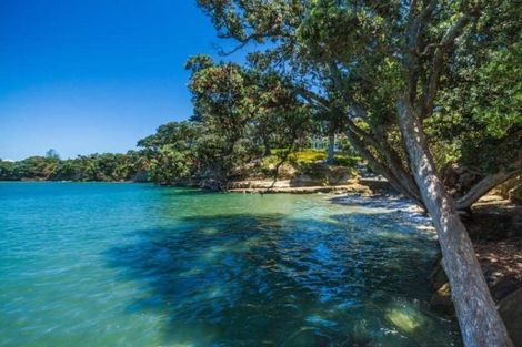 Photo of property in 5 Vazey Way, Hobsonville, Auckland, 0618