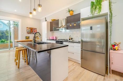 Photo of property in 18 Bolton Street, Petone, Lower Hutt, 5012