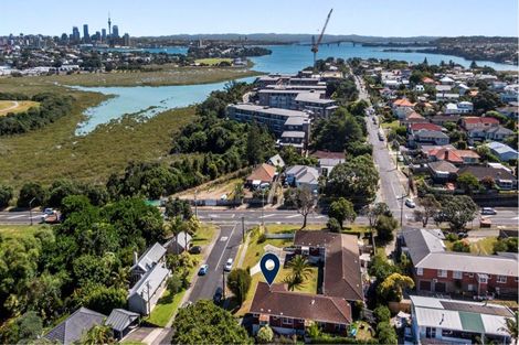 Photo of property in 6/40 Lake Road, Narrow Neck, Auckland, 0624