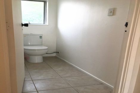 Photo of property in 1/18 Kitewao Street, Northcote, Auckland, 0627