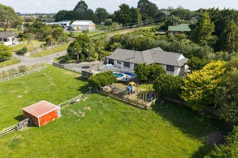 Photo of property in 49 Schnell Drive, Kelvin Grove, Palmerston North, 4414