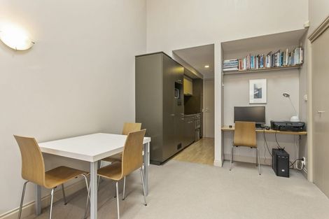 Photo of property in Latitude 37 East Apartments, 2p/20 Pakenham Street East, Auckland Central, Auckland, 1010