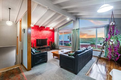 Photo of property in 22c Kahu Road, Paremata, Porirua, 5024