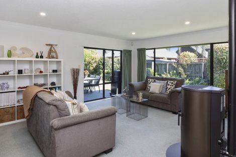 Photo of property in 6 Berkshire Drive, Avonhead, Christchurch, 8042