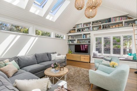 Photo of property in 2 Chenery Road, Red Beach, 0932