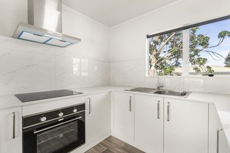 Photo of property in 1/75 Etherton Drive, Weymouth, Auckland, 2103