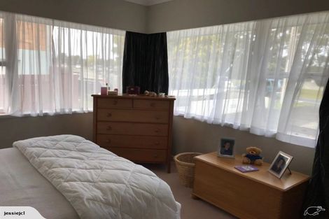 Photo of property in 236 Forrest Hill Road, Forrest Hill, Auckland, 0620