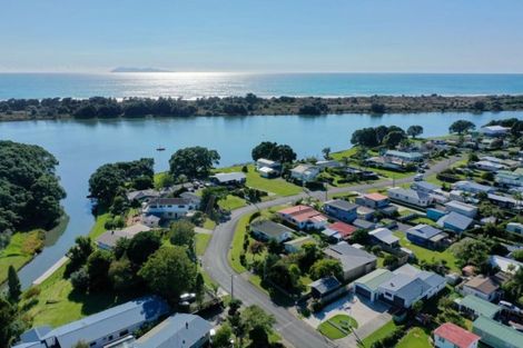 Photo of property in 41 Roretana Drive, Athenree, Katikati, 3177