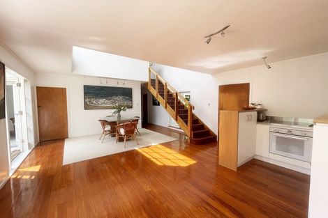 Photo of property in 17 Rayner Road, Piha, New Lynn, 0772