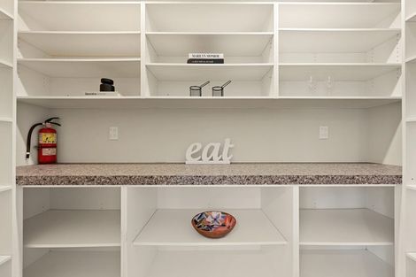 Photo of property in 11 Trauzer Place, Flagstaff, Hamilton, 3210