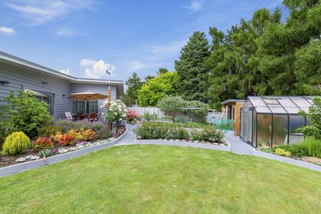 Photo of property in 8 Nursery Lane, Kinloch, Taupo, 3377