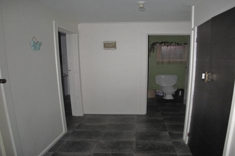 Photo of property in 15 Timaru Road, Waimate, 7924