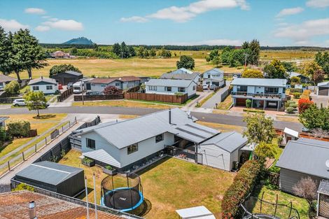 Photo of property in 60 Grace Crescent, Richmond Heights, Taupo, 3330