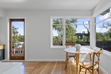 Photo of property in 18 Dyers Pass Road, Cashmere, Christchurch, 8022