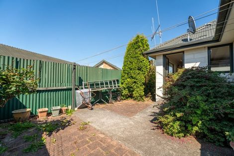 Photo of property in 2/91 Avenue Road, West End, Timaru, 7910