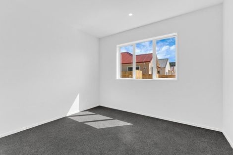 Photo of property in 4/5 Westminster Road, Wainuiomata, Lower Hutt, 5014