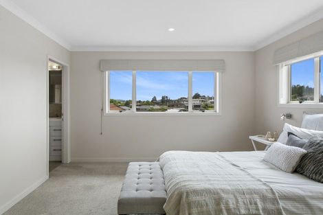 Photo of property in 24 Botanical Heights Drive, Waipahihi, Taupo, 3330