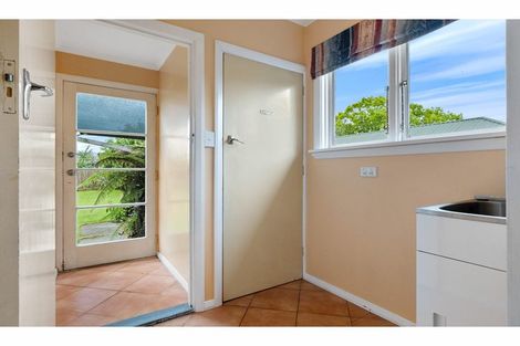 Photo of property in 11 Moreland Avenue, Papanui, Christchurch, 8053