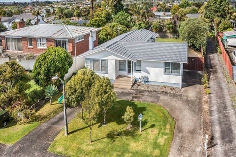 Photo of property in 16 Montmere Avenue, Te Atatu Peninsula, Auckland, 0610